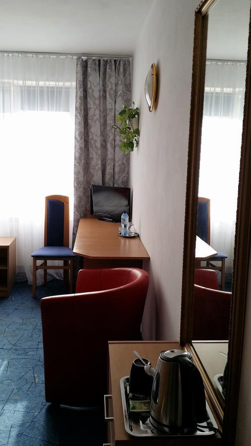 Hotel As Biała Podlaska Extérieur photo